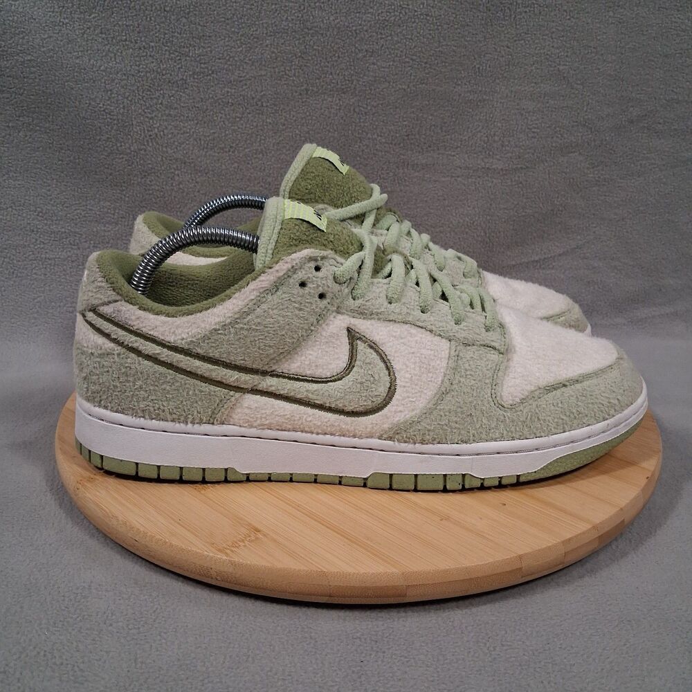 Nike Dunk Low SE Fleece Honeydew Women’s Size 11.5 Shoes Sneakers DQ7579-300